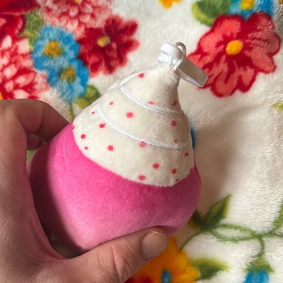 Squishmallows Pink and White Stuffed Keychain - Picture 4 of 5